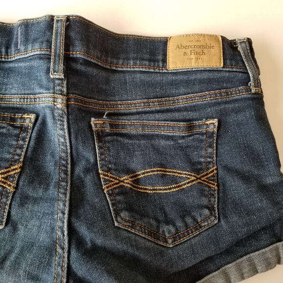 ABERCROMBIE &FITCH  SIZE 4 JEAN SHORTS - Picture 7 of 7